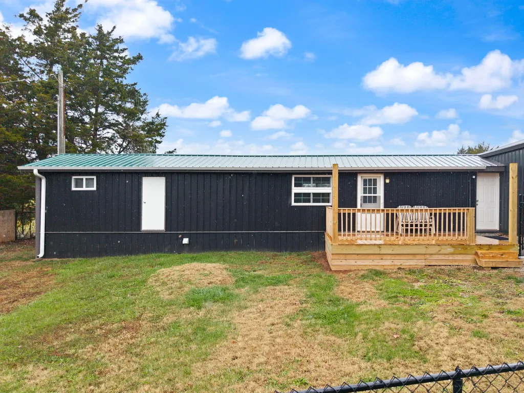 249 N Riverwood Road Bronston KY 42518