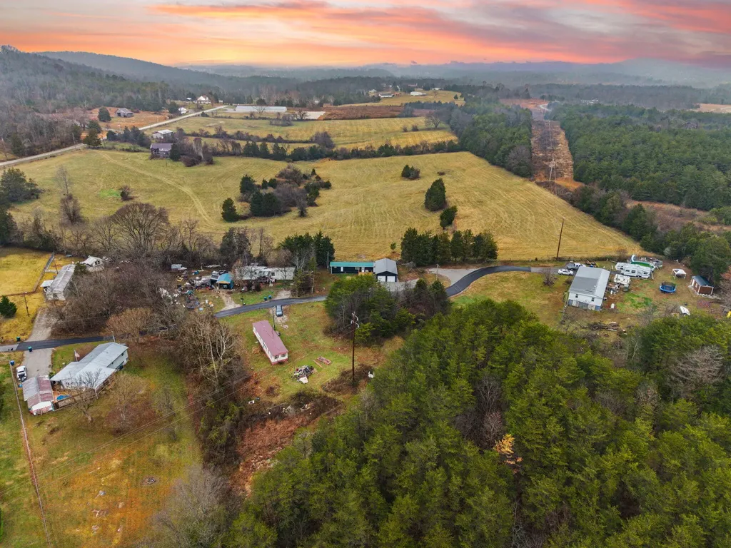 249 N Riverwood Road Bronston KY 42518