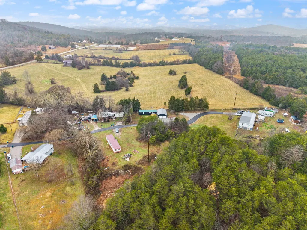 249 N Riverwood Road Bronston KY 42518