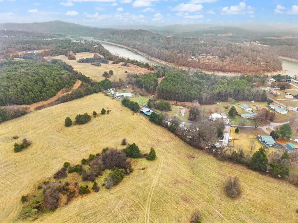 249 N Riverwood Road Bronston KY 42518