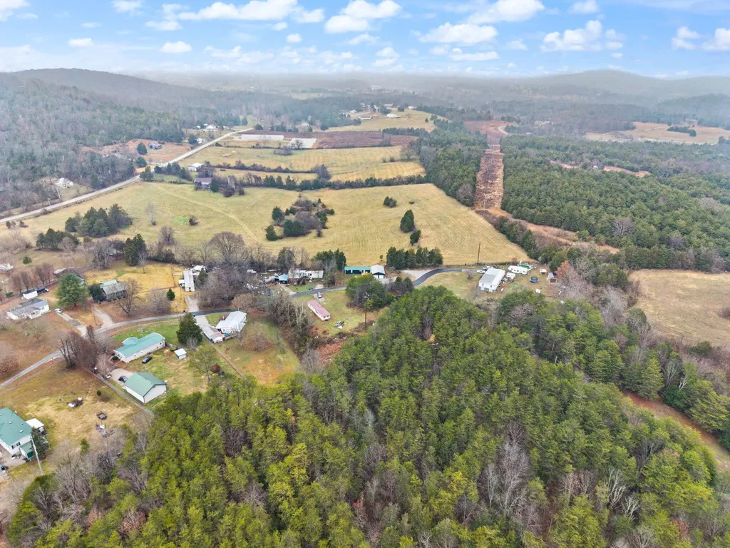 249 N Riverwood Road Bronston KY 42518