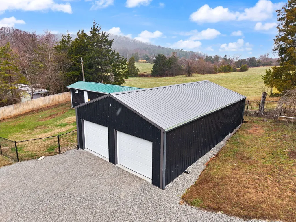 249 N Riverwood Road Bronston KY 42518