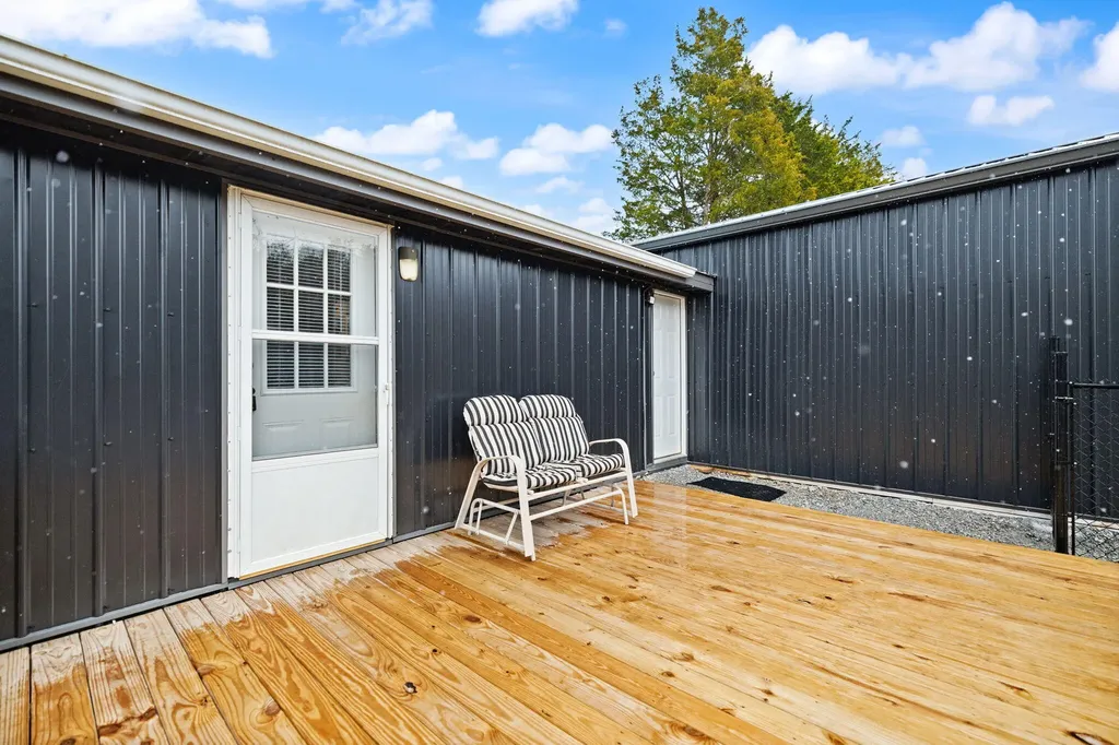 249 N Riverwood Road Bronston KY 42518