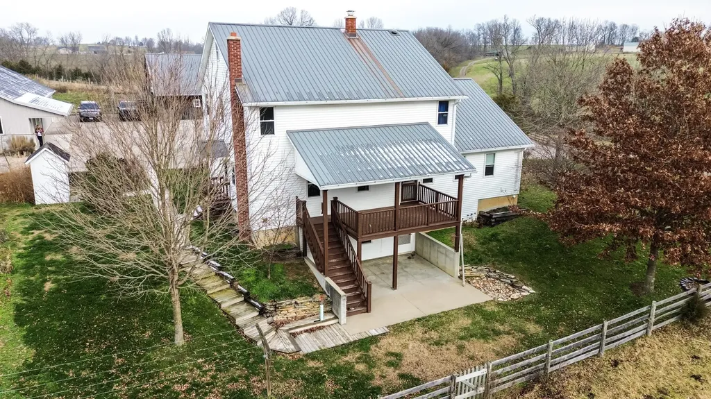 1233 Logan Run Road Flemingsburg KY 41041