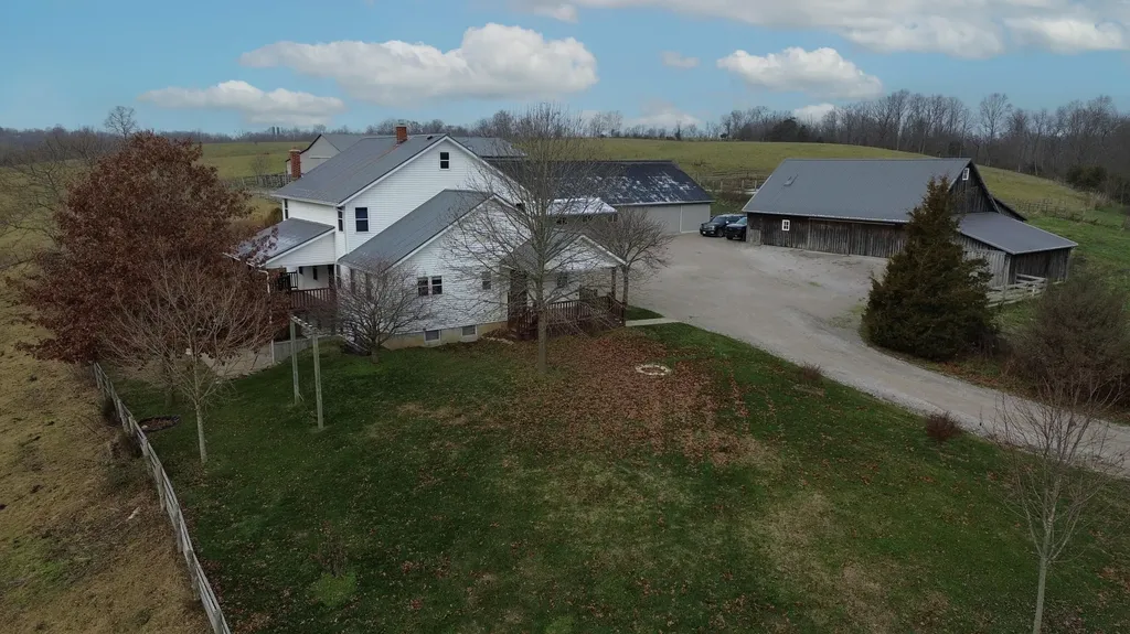 1233 Logan Run Road Flemingsburg KY 41041