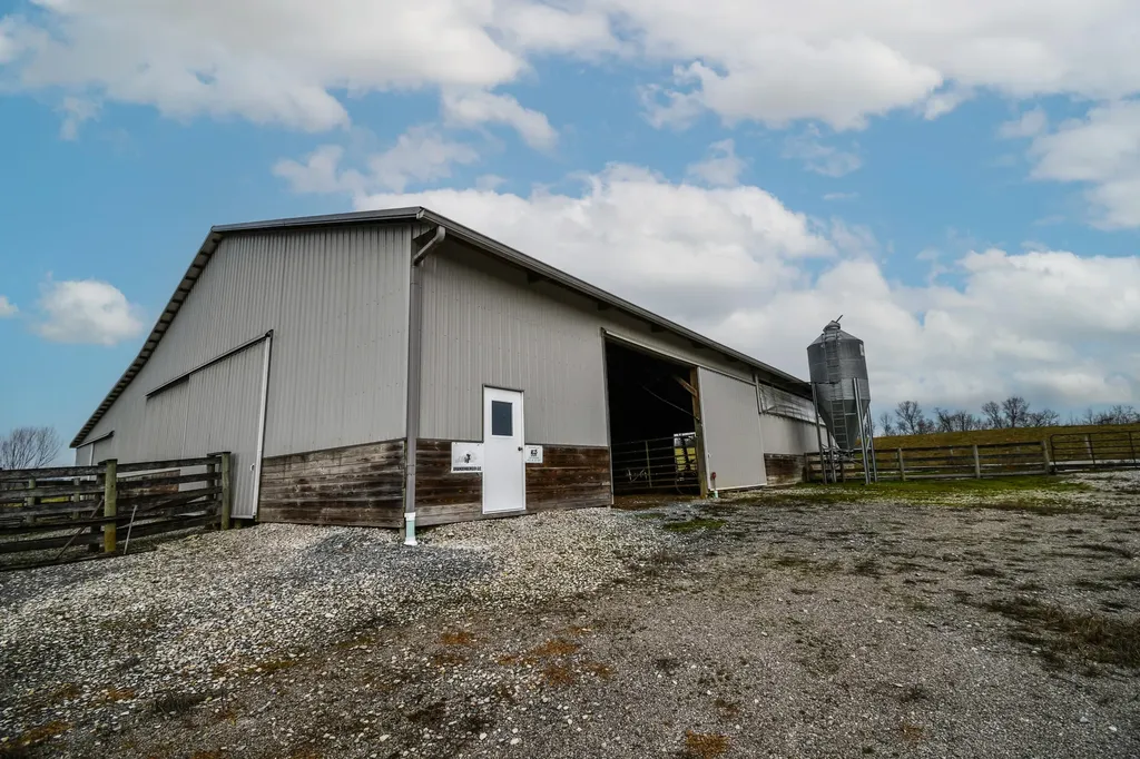 1233 Logan Run Road Flemingsburg KY 41041