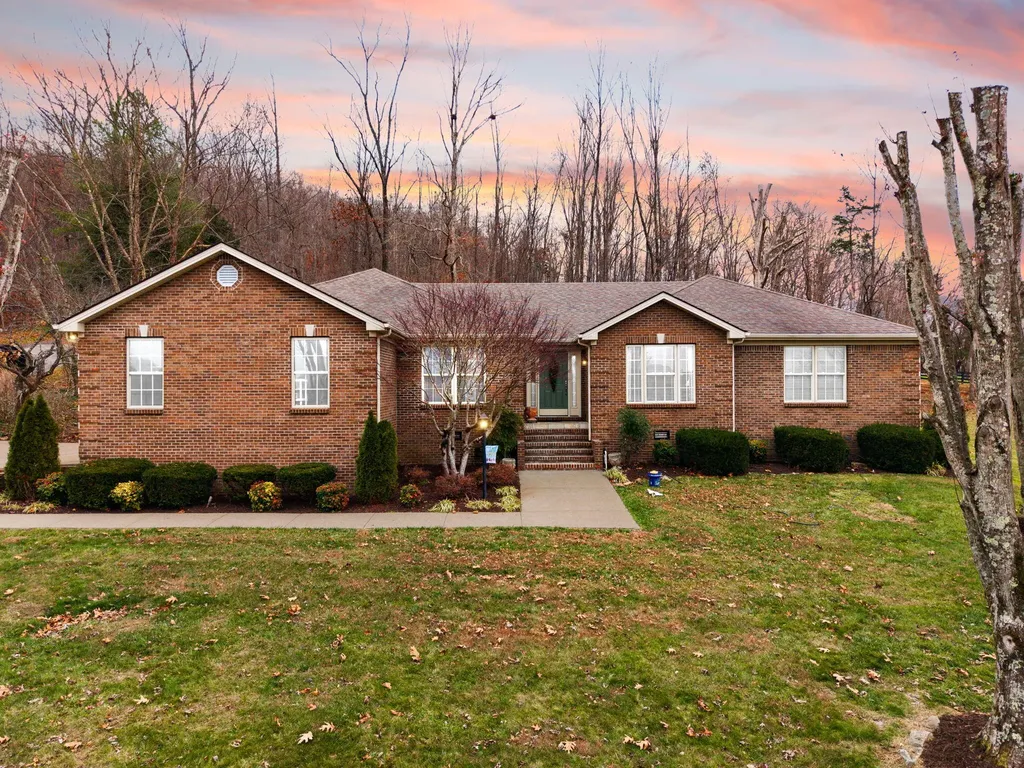 871 Woods Edge Drive Somerset KY 42503