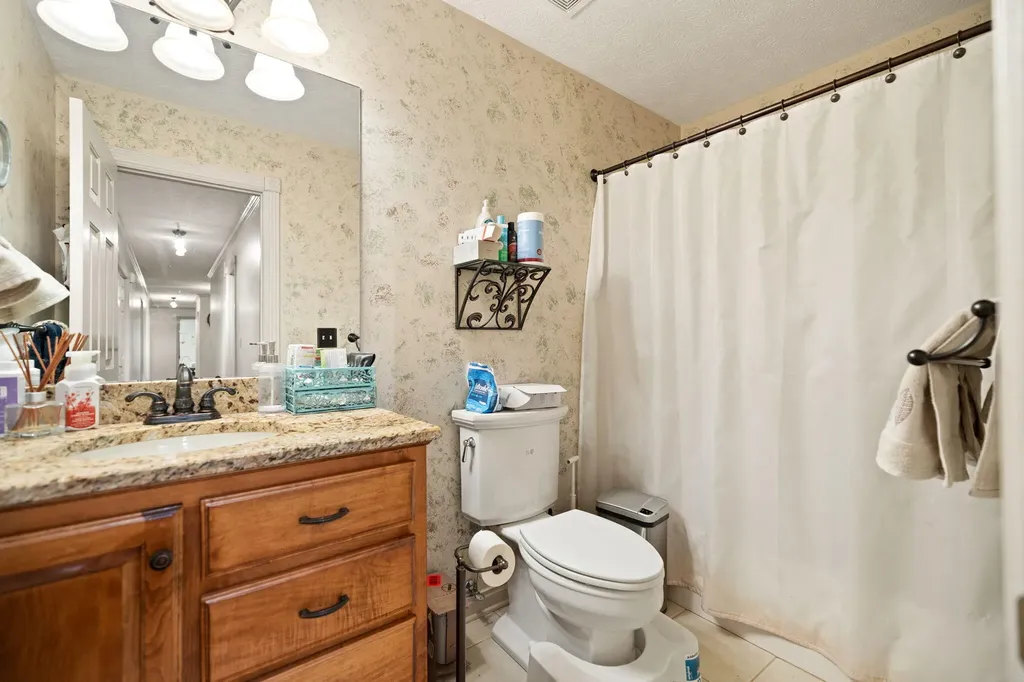 871 Woods Edge Drive Somerset KY 42503