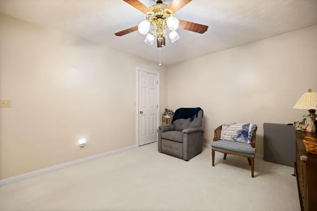 871 Woods Edge Drive Somerset KY 42503