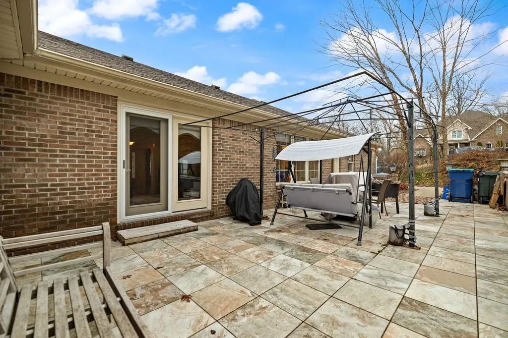 871 Woods Edge Drive Somerset KY 42503