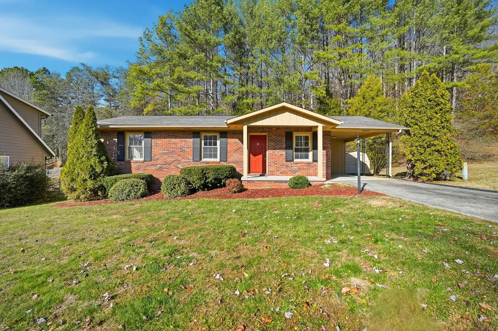 11 Castleford Way Middlesboro KY 40965