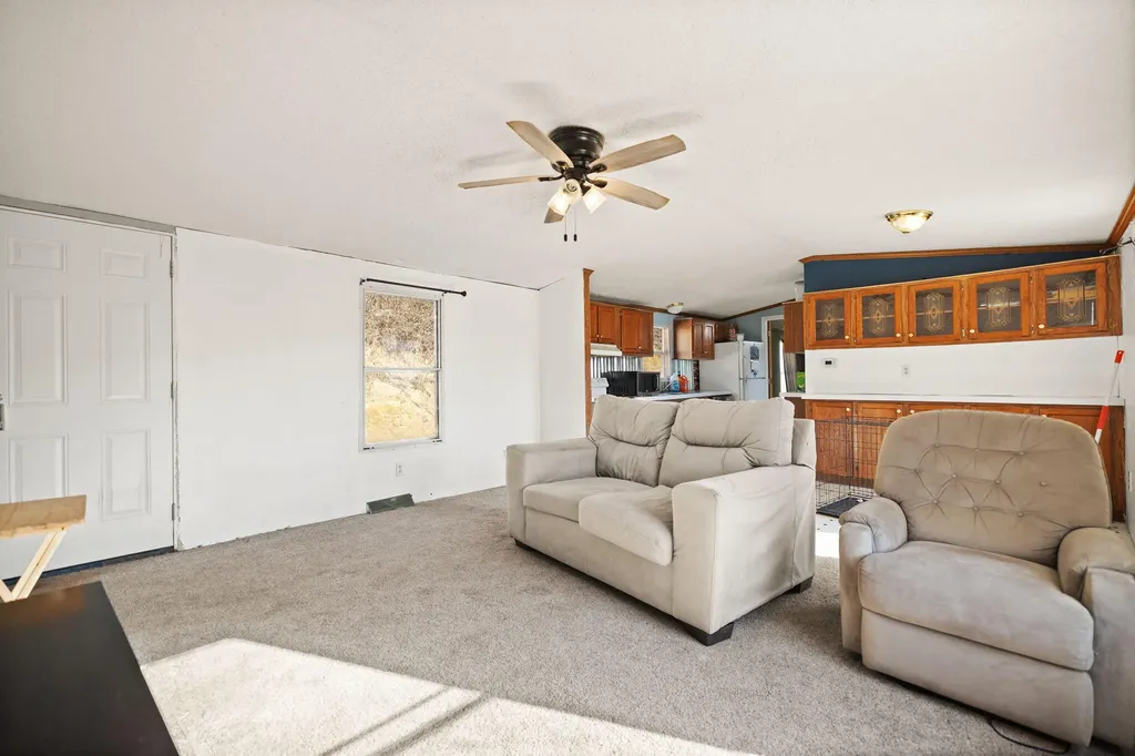 63 Elisha B Lane Mayking KY 41837