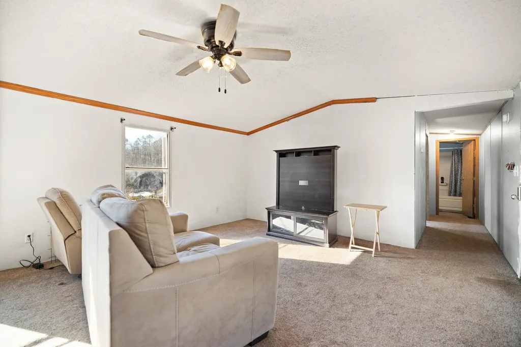 63 Elisha B Lane Mayking KY 41837