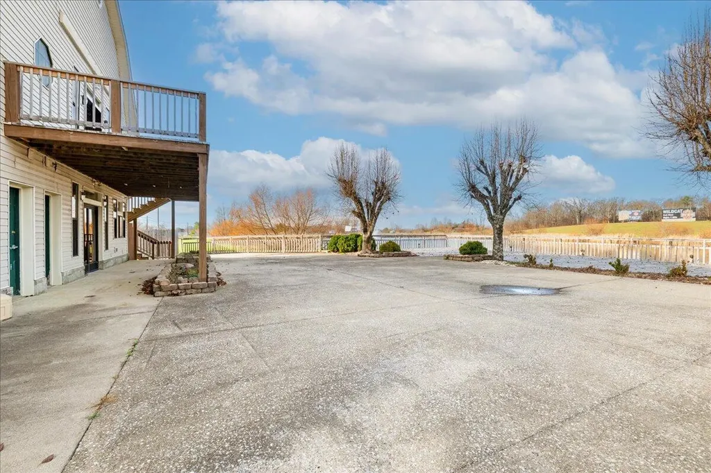430 Tom Jensen Highway London KY 40741