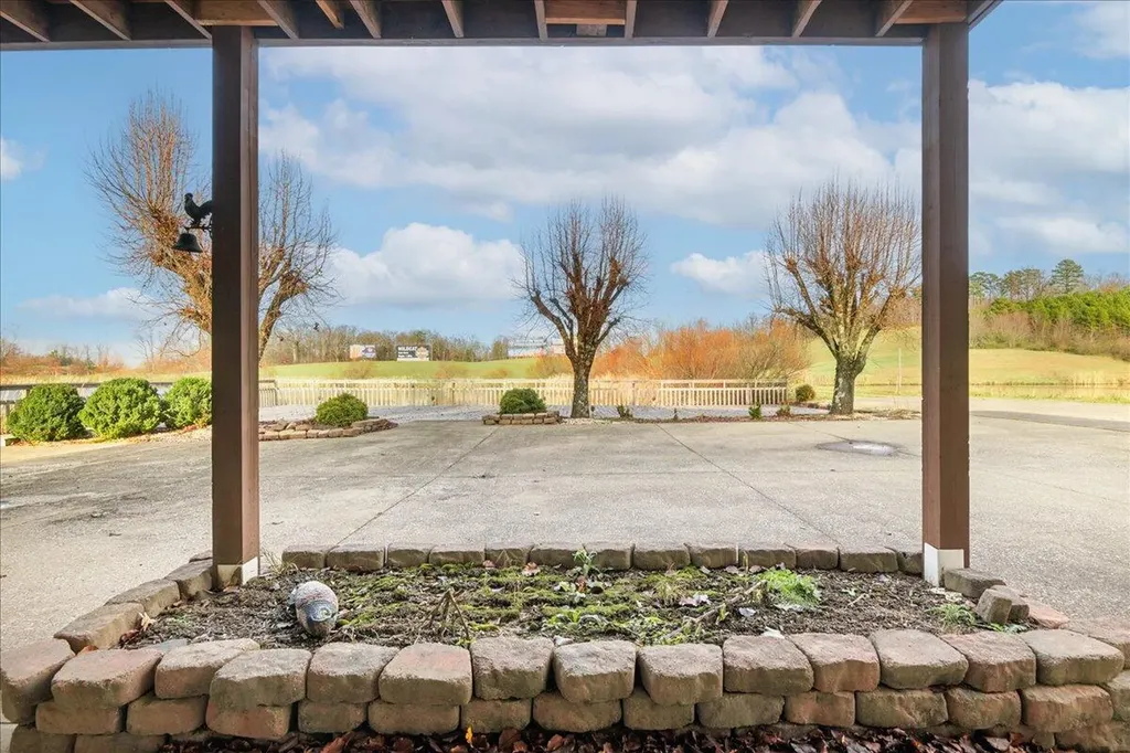 430 Tom Jensen Highway London KY 40741