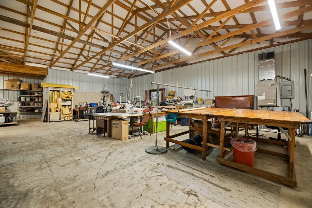 2435 N Laurel Road London KY 40741