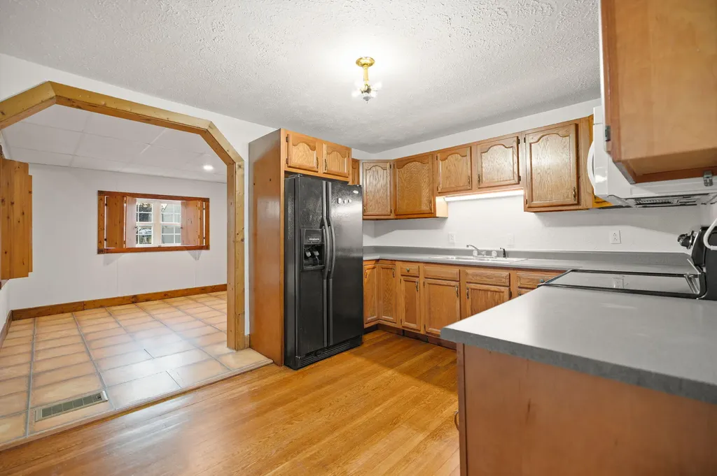 2435 N Laurel Road London KY 40741