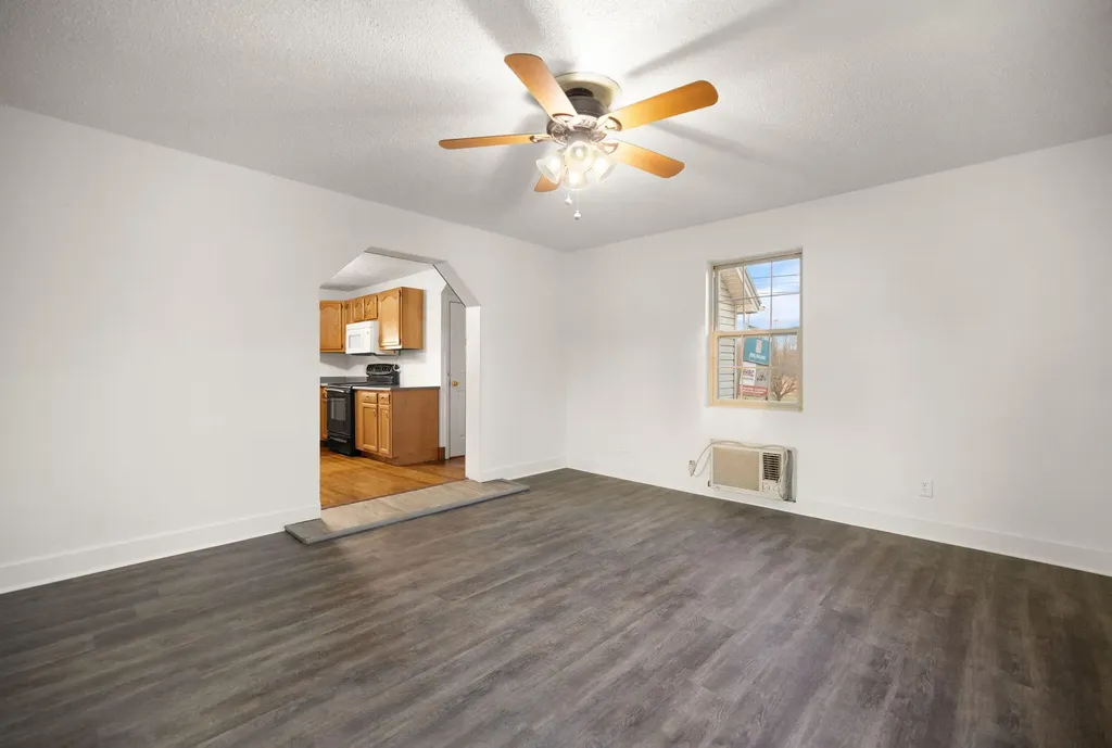 2435 N Laurel Road London KY 40741