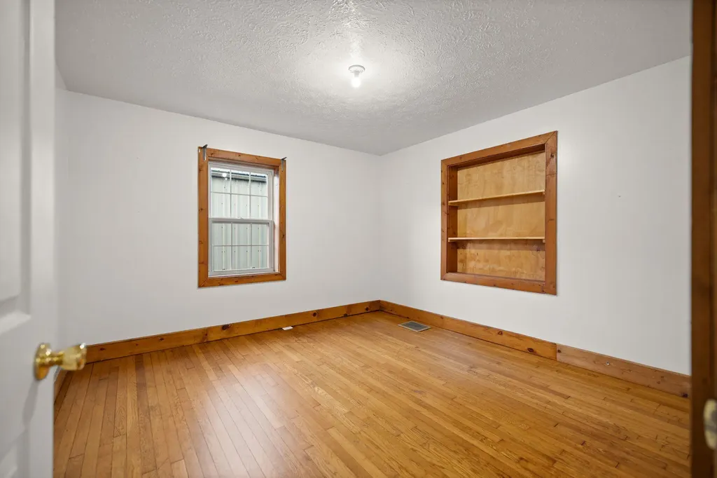2435 N Laurel Road London KY 40741