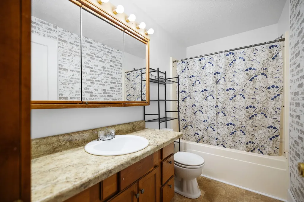 2435 N Laurel Road London KY 40741