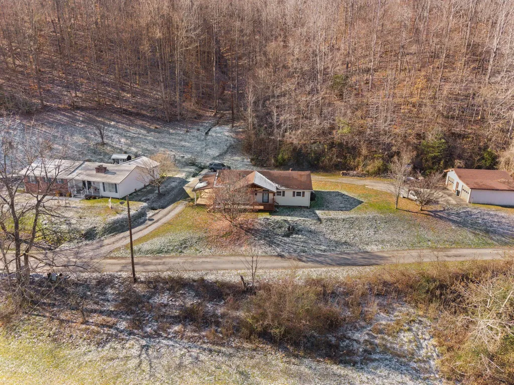 177 White Church Right Frk Road Pineville KY 40977