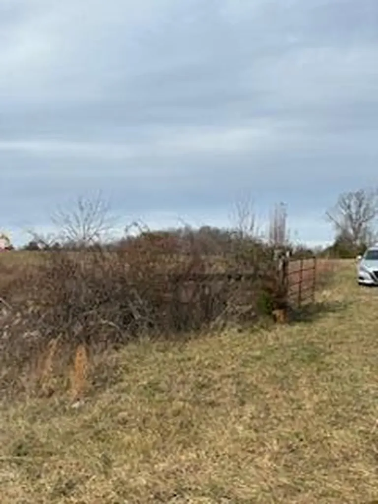 563 Moores Creek Greenhill Road Annville KY 40402