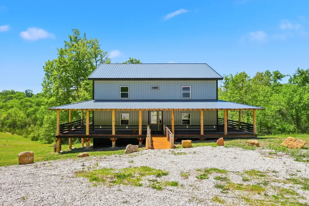 1237 Burton Williams Road Irvine KY 40336