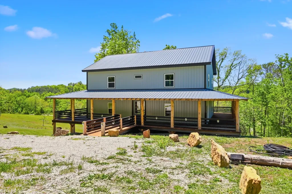 1237 Burton Williams Road Irvine KY 40336