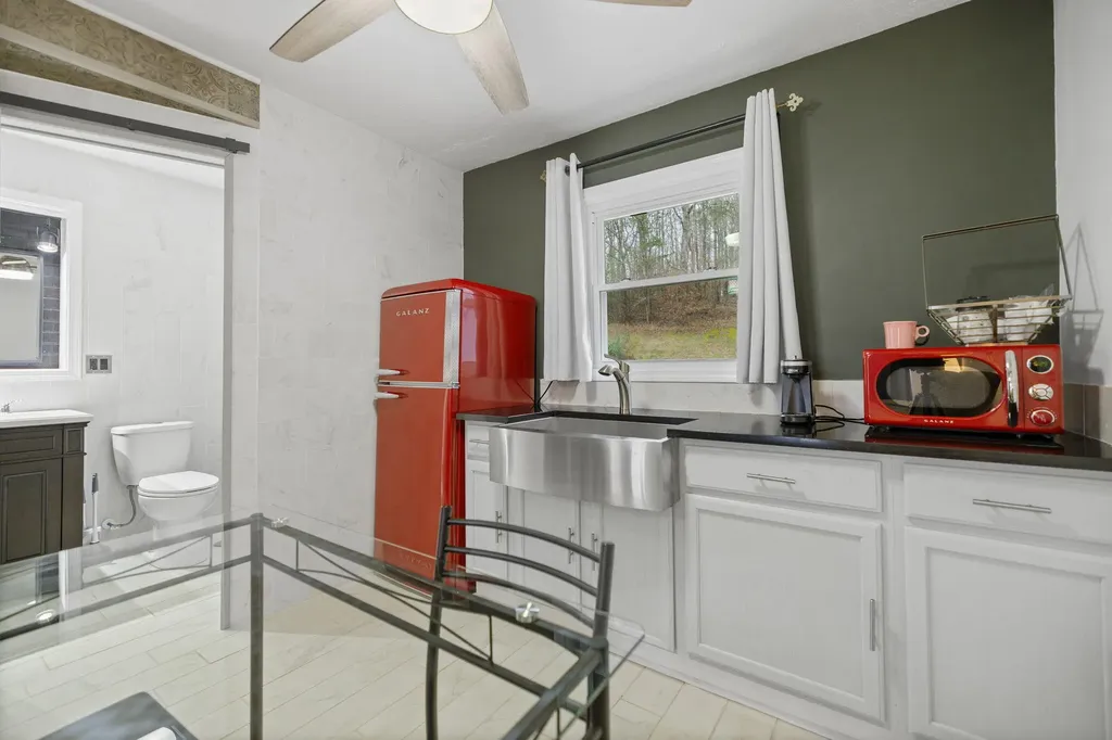 1165 S Ky-11 Beattyville KY 41311