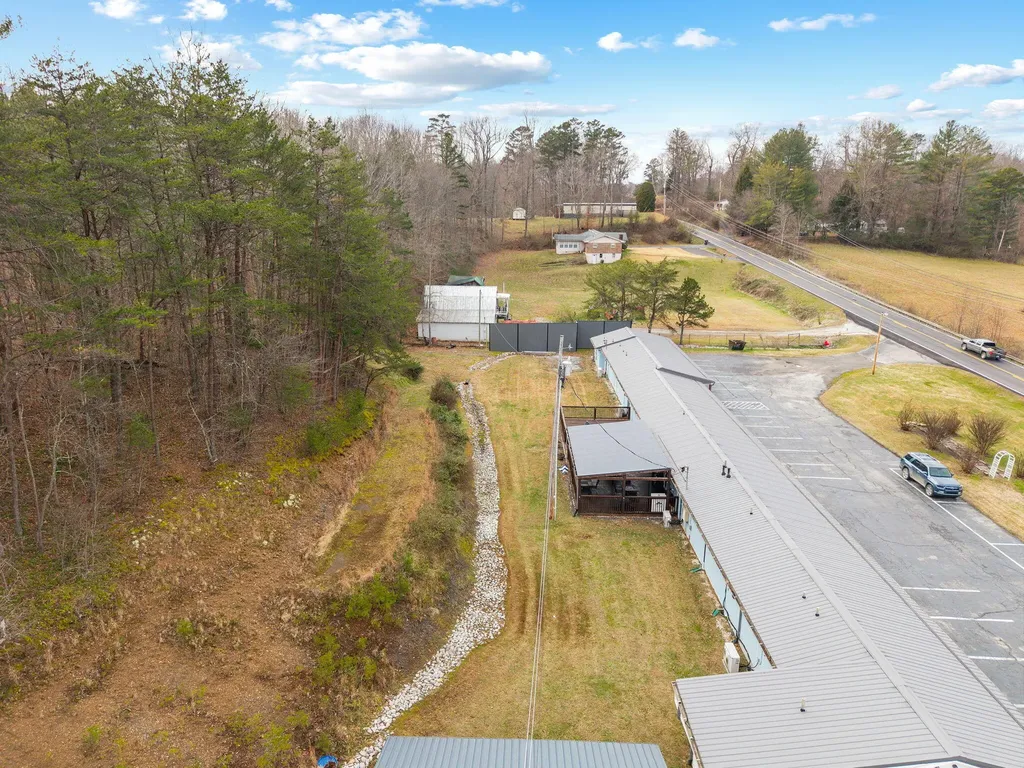 1165 S Ky-11 Beattyville KY 41311