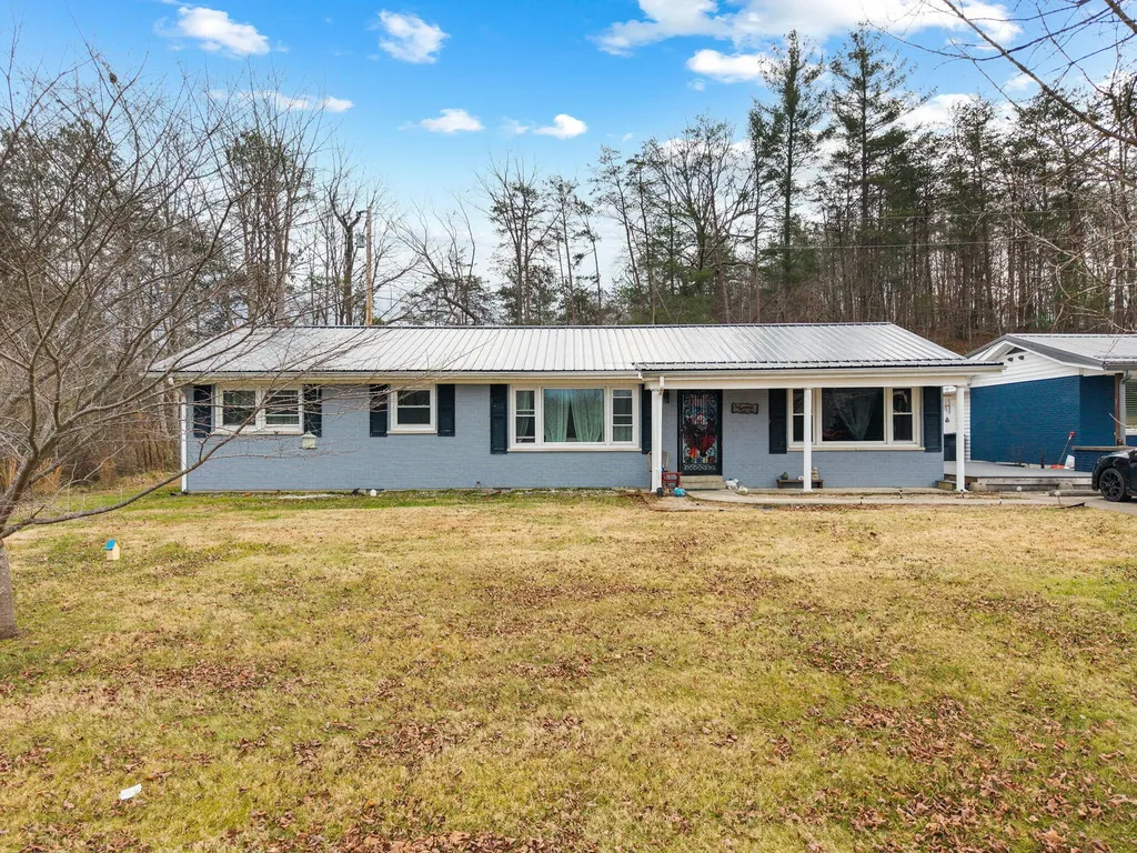 1165 S Ky-11 Beattyville KY 41311