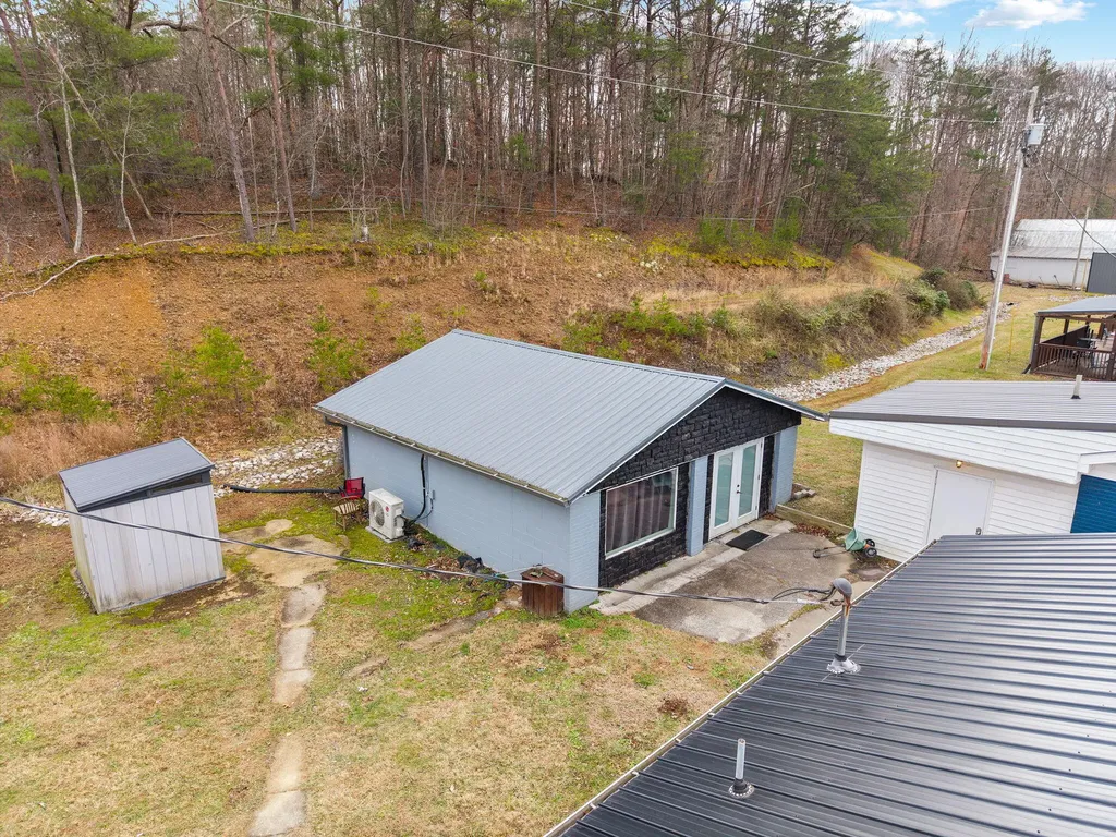 1165 S Ky-11 Beattyville KY 41311