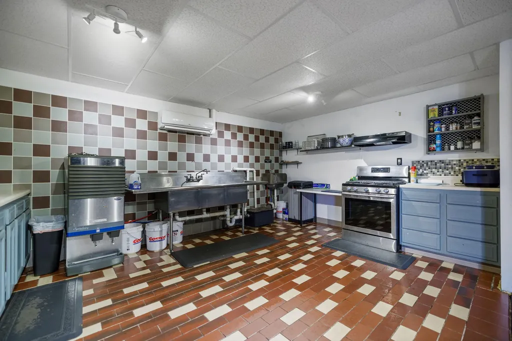 1165 S Ky-11 Beattyville KY 41311
