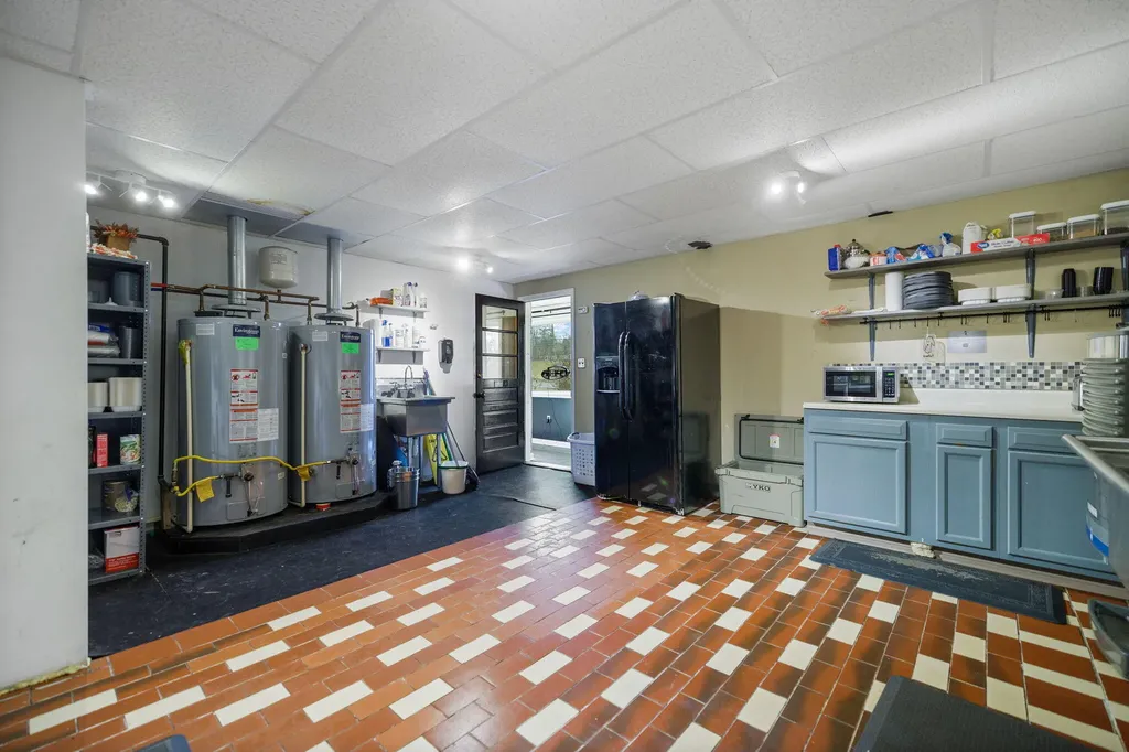 1165 S Ky-11 Beattyville KY 41311