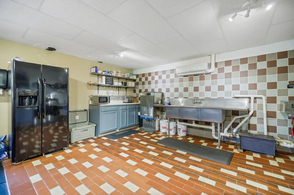 1165 S Ky-11 Beattyville KY 41311