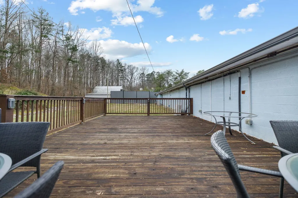 1165 S Ky-11 Beattyville KY 41311