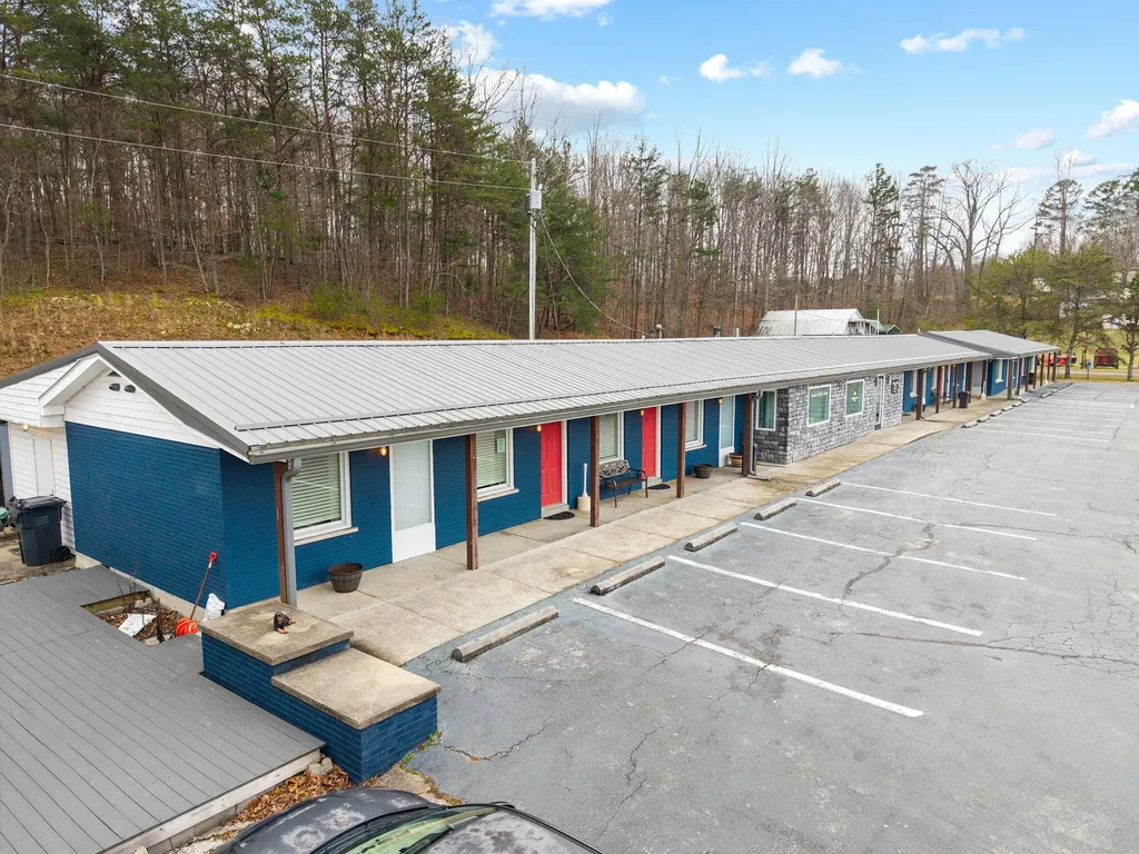 1165 S Ky-11 Beattyville KY 41311