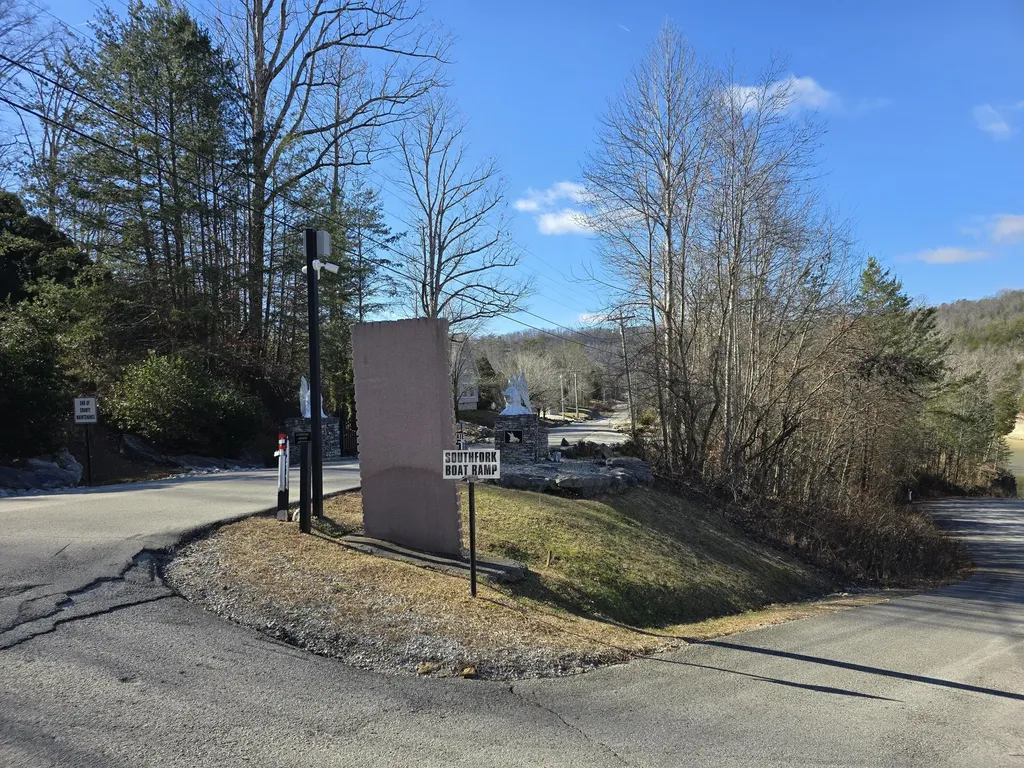 Lot 18r N Roberts Bend Road Burnside KY 42519