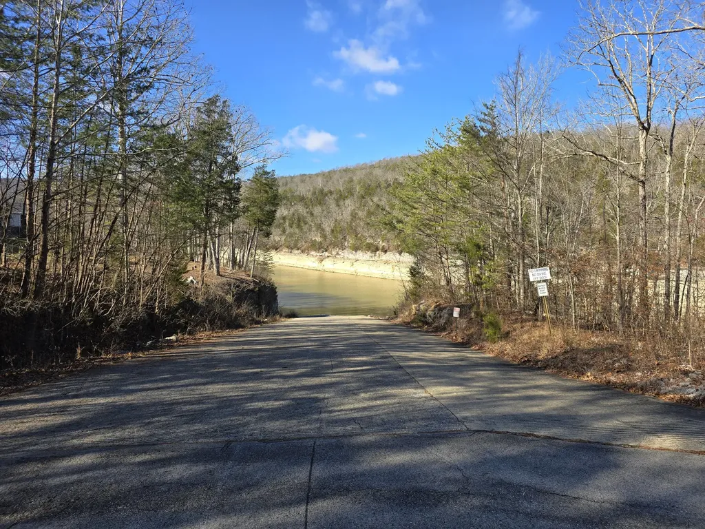 Lot 18r N Roberts Bend Road Burnside KY 42519