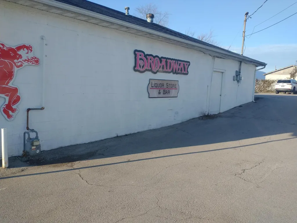 137 East Broadway Street Winchester KY 40391