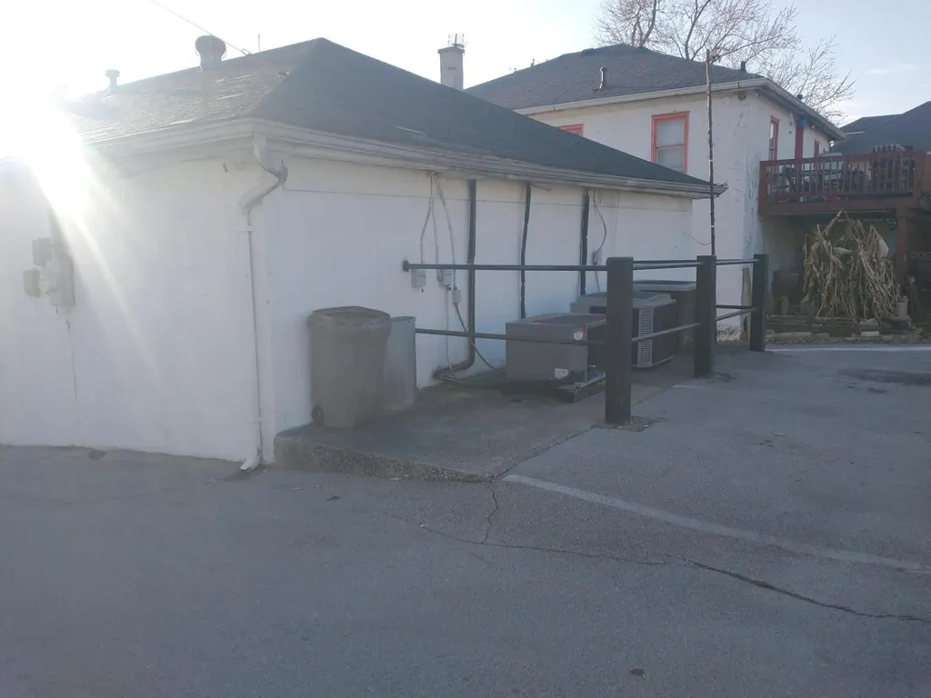 137 East Broadway Street Winchester KY 40391