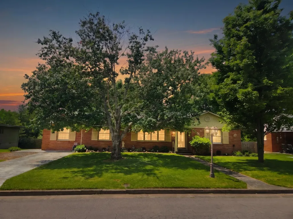 308 Kennedy Heights Carlisle KY 40311