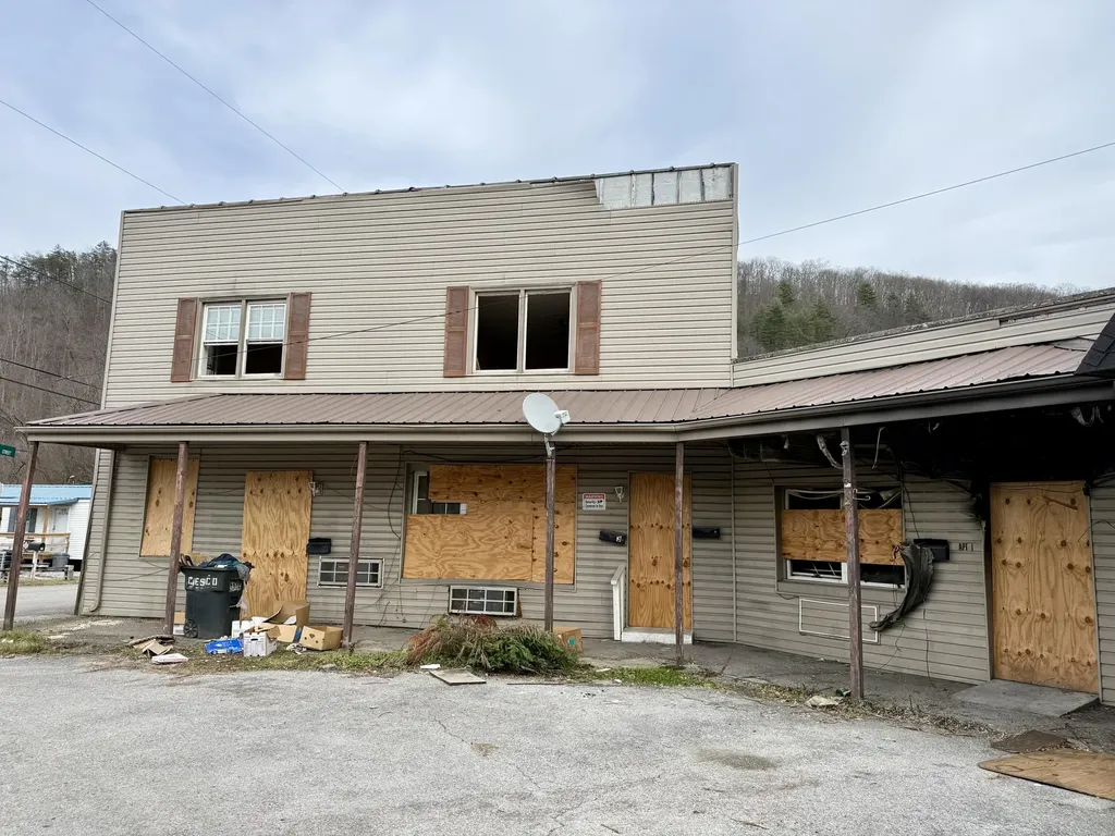 2517 N Main Street Hazard KY 41701