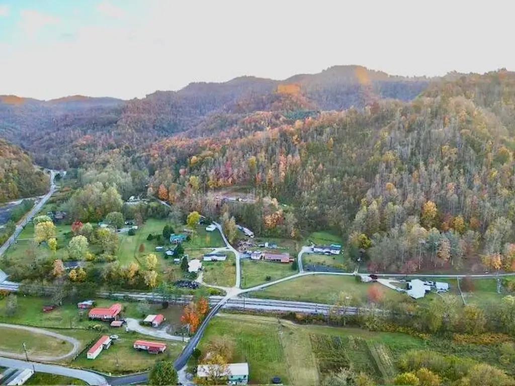 9999 Highway 3451 Harlan KY 40831