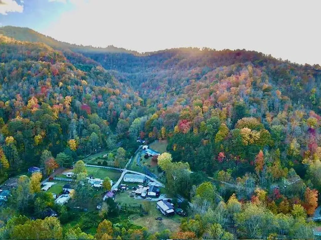 9999 Highway 3451 Harlan KY 40831