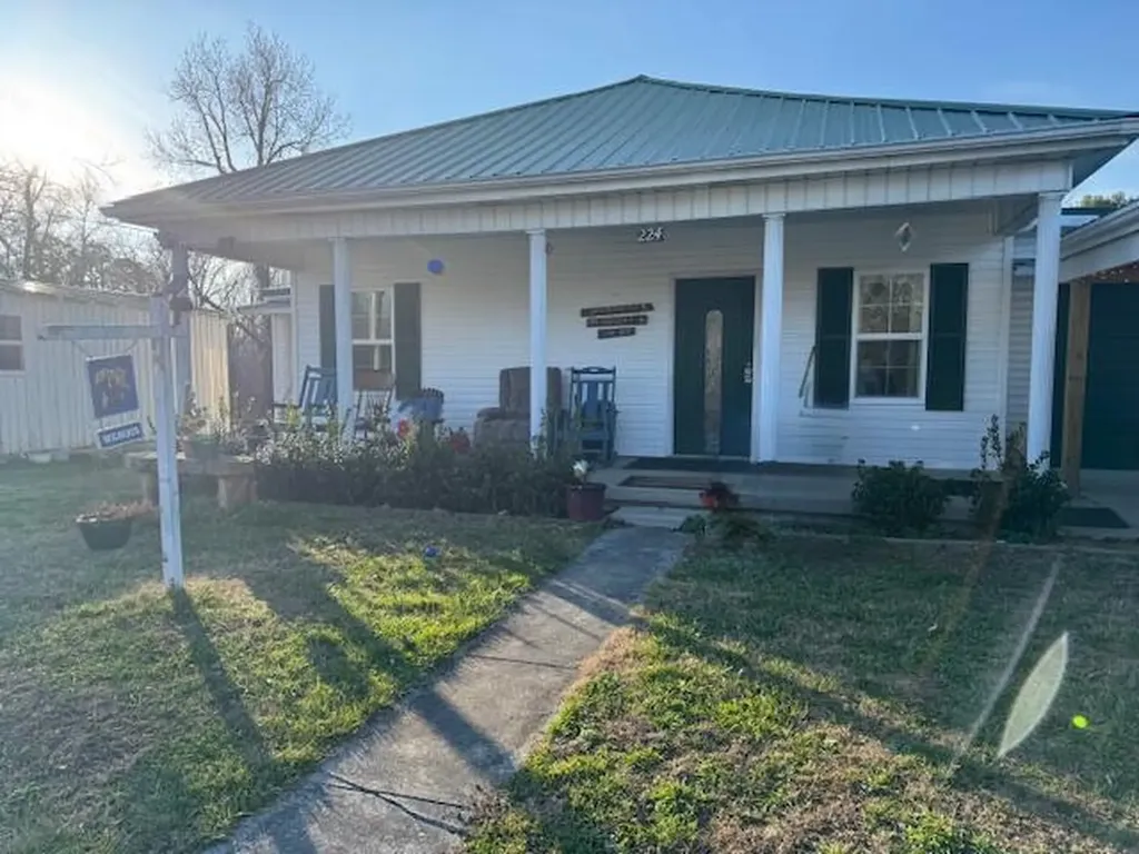 224 Main Whitley City KY 42653