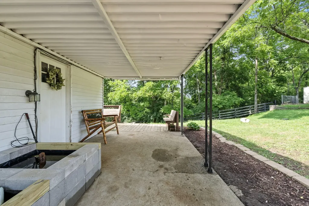 500 Colville Road Paris KY 40361