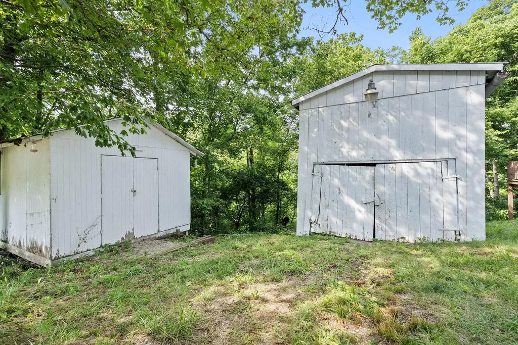 500 Colville Road Paris KY 40361