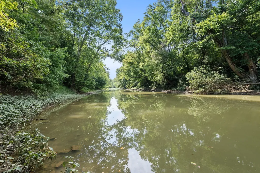 500 Colville Road Paris KY 40361