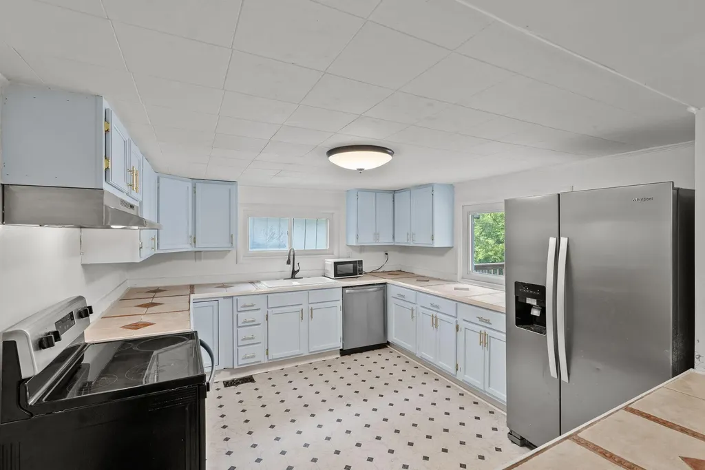 500 Colville Road Paris KY 40361